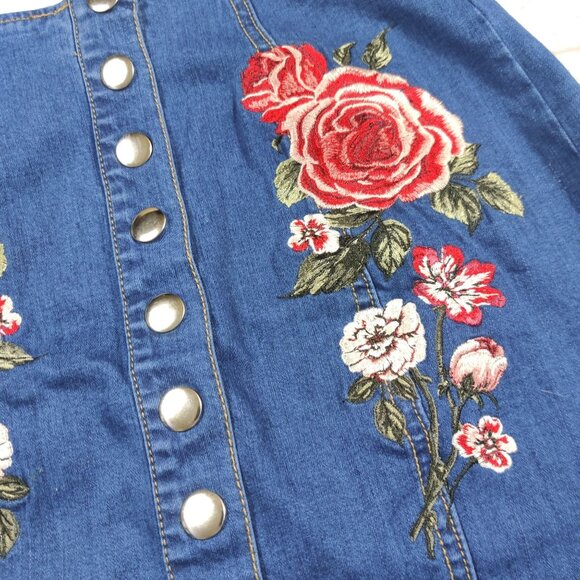 PacSun Size 25 Denim Mini Skirt Snap Front Blue Embroidered Floral Roses Y2K - Picture 7 of 9
